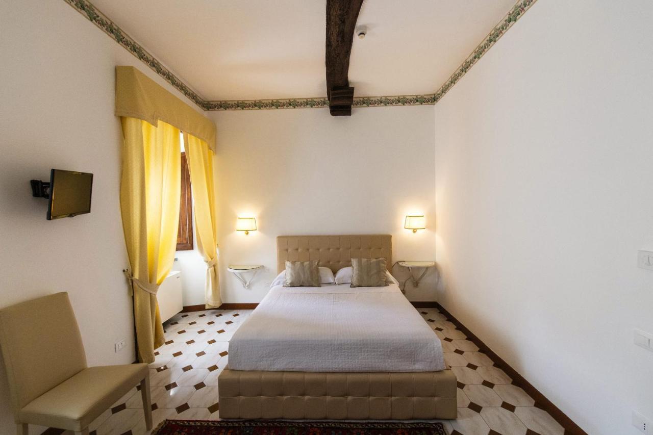 Hotel La Badia Di Orvieto Room photo